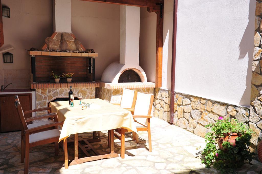 Apartamento Pansion Evi Ammoulianí Exterior foto