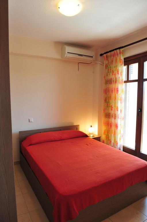 Apartamento Pansion Evi Ammoulianí Habitación foto